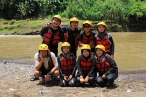 rafting sungai elo magelang