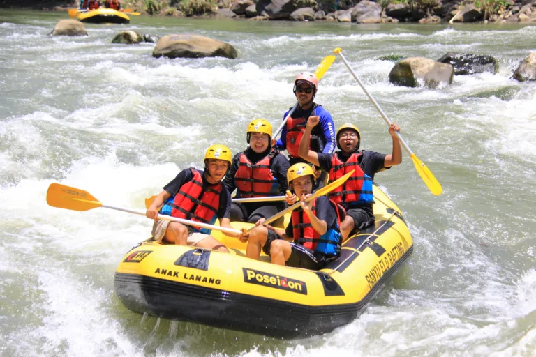 rafting sungai elo magelang