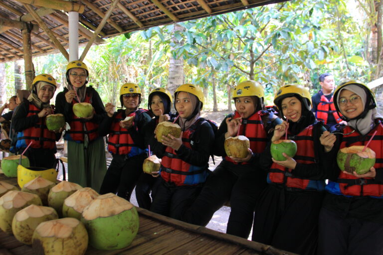 rafting sungai elo